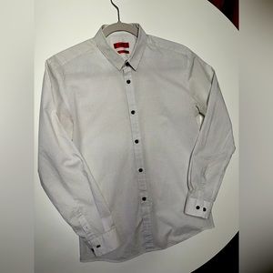 Hugo Boss RED white w/black dots. Slim fit Small